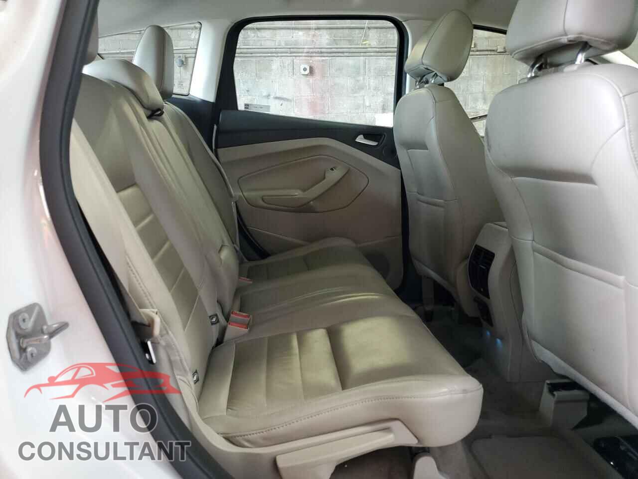 FORD CMAX 2015 - 1FADP5BUXFL111467