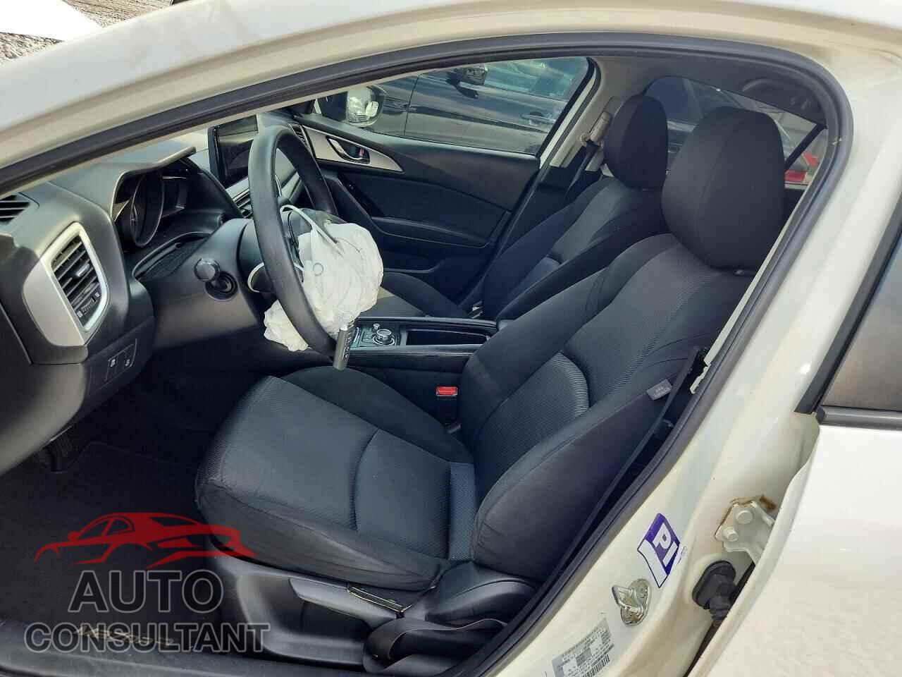 MAZDA 3 2017 - 3MZBN1U73HM156417