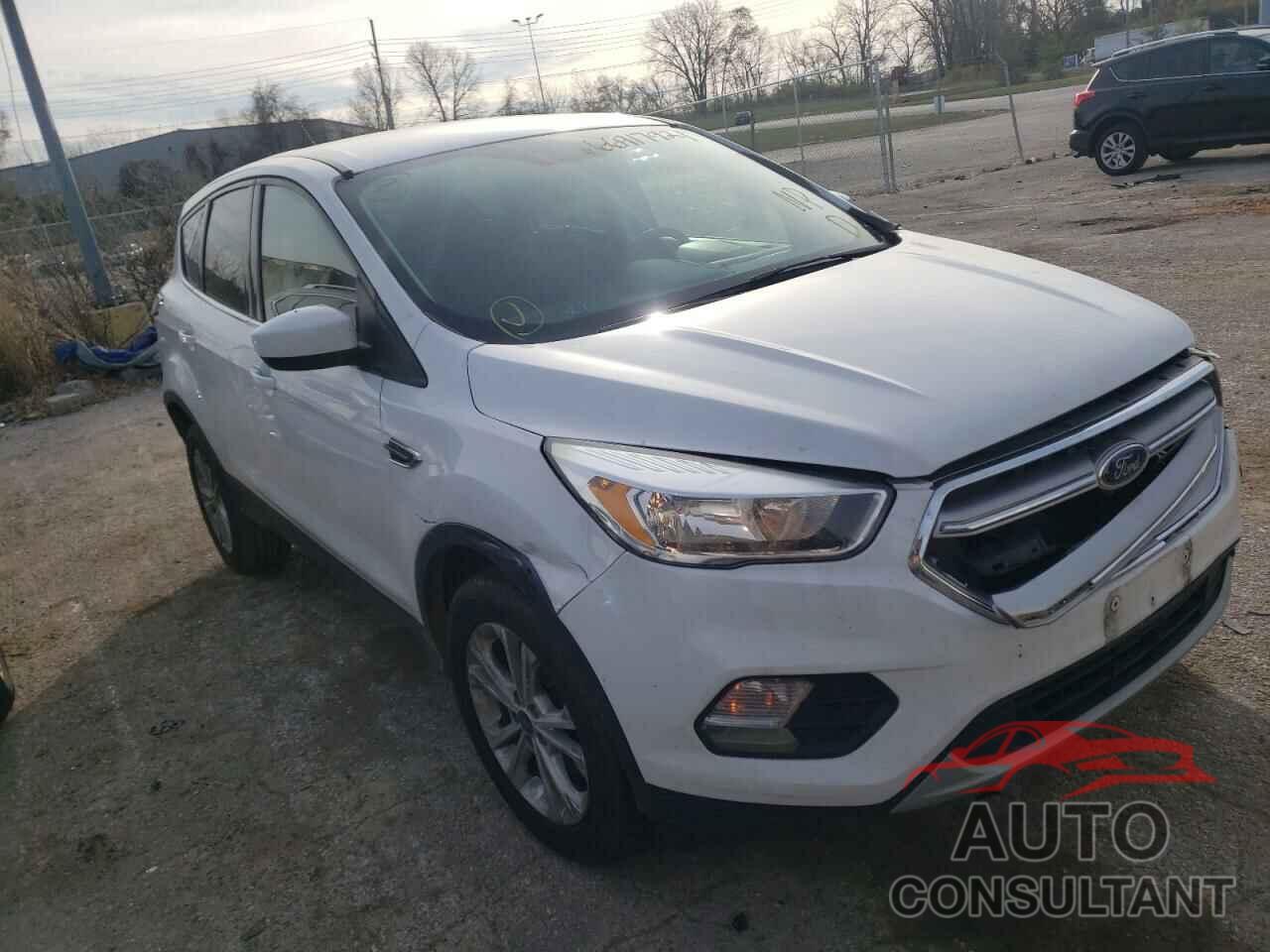FORD ESCAPE 2017 - 1FMCU9G96HUC66407