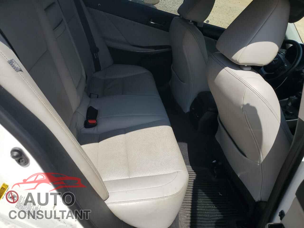 LEXUS IS 2015 - JTHBF1D23F5051091