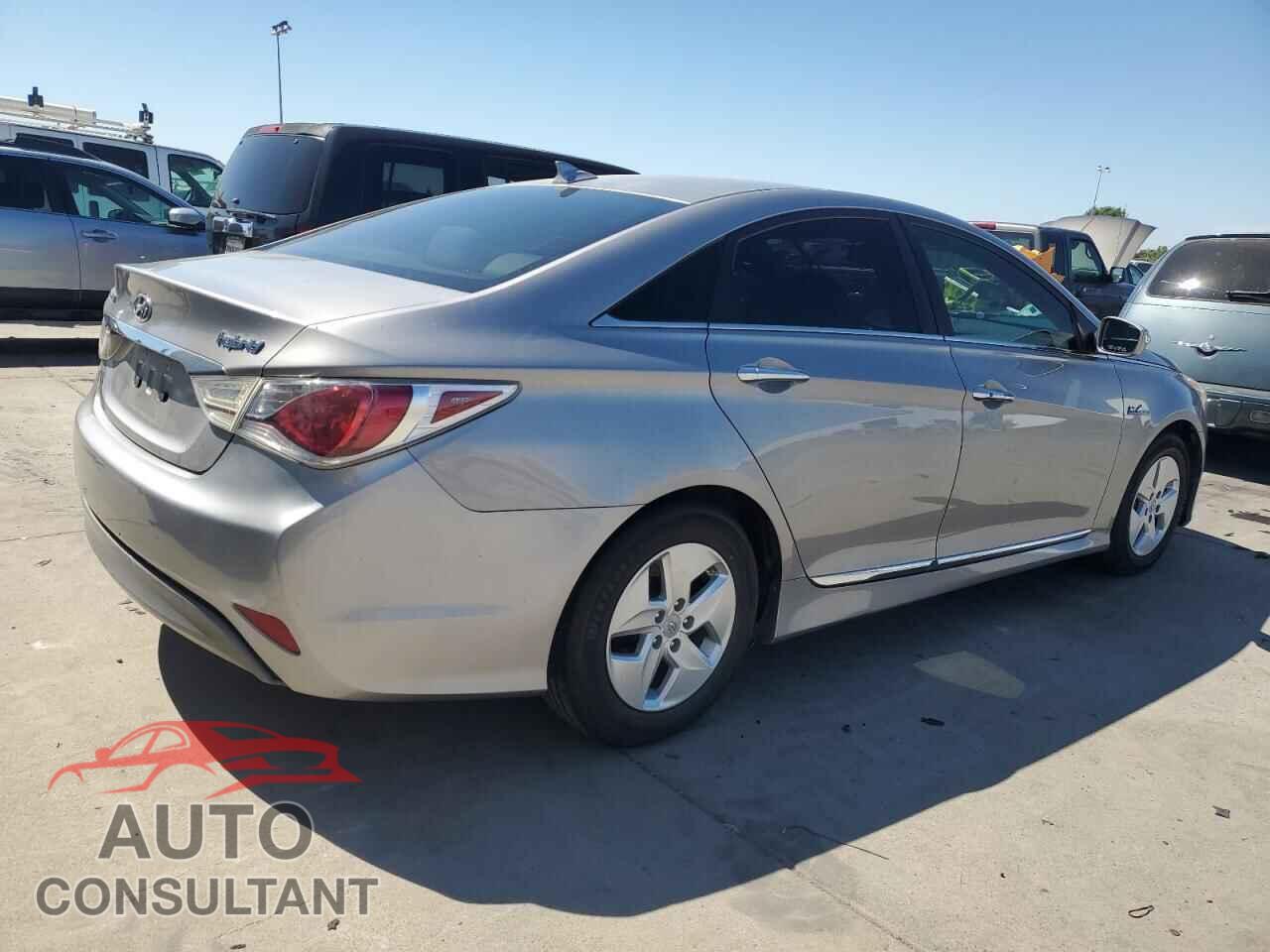 HYUNDAI SONATA 2012 - KMHEC4A43CA033204