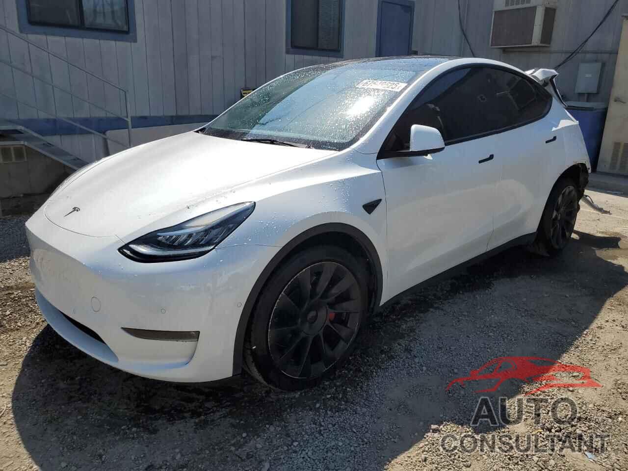 TESLA MODEL Y 2022 - 7SAYGDEE8NF368500
