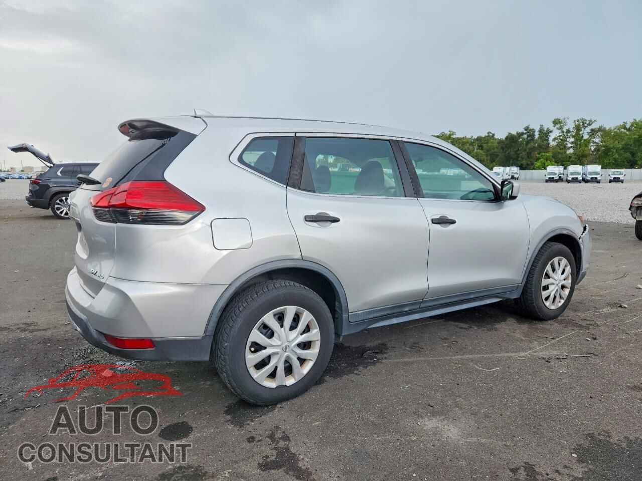 NISSAN ROGUE 2017 - KNMAT2MV8HP589363