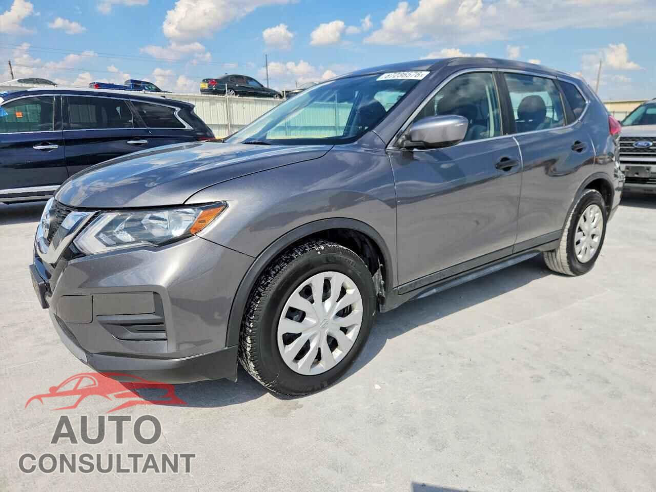 NISSAN ROGUE 2017 - KNMAT2MT4HP569092