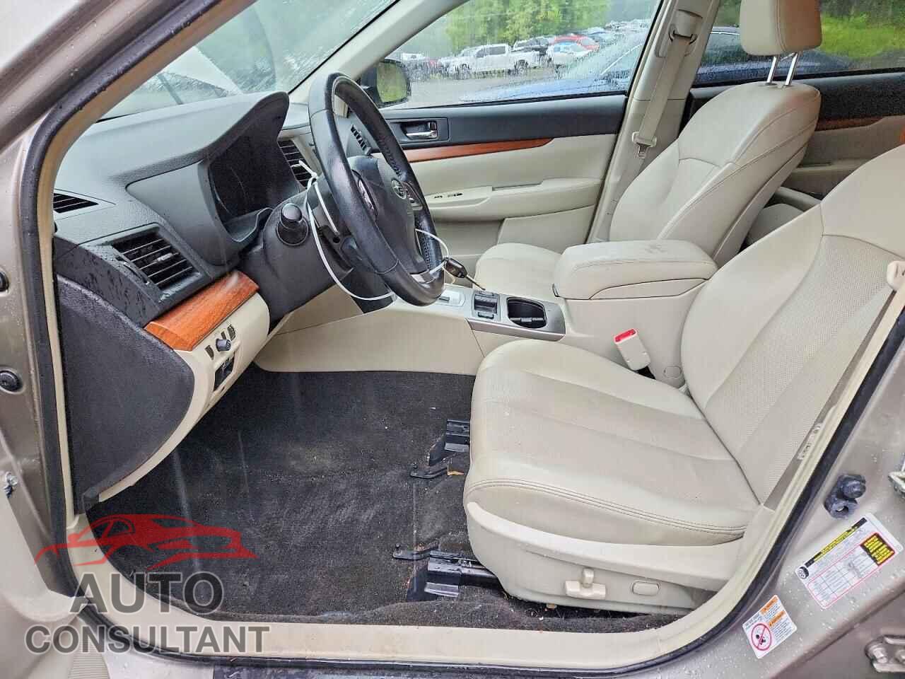SUBARU OUTBACK 2014 - 4S4BRBLC9E3262018