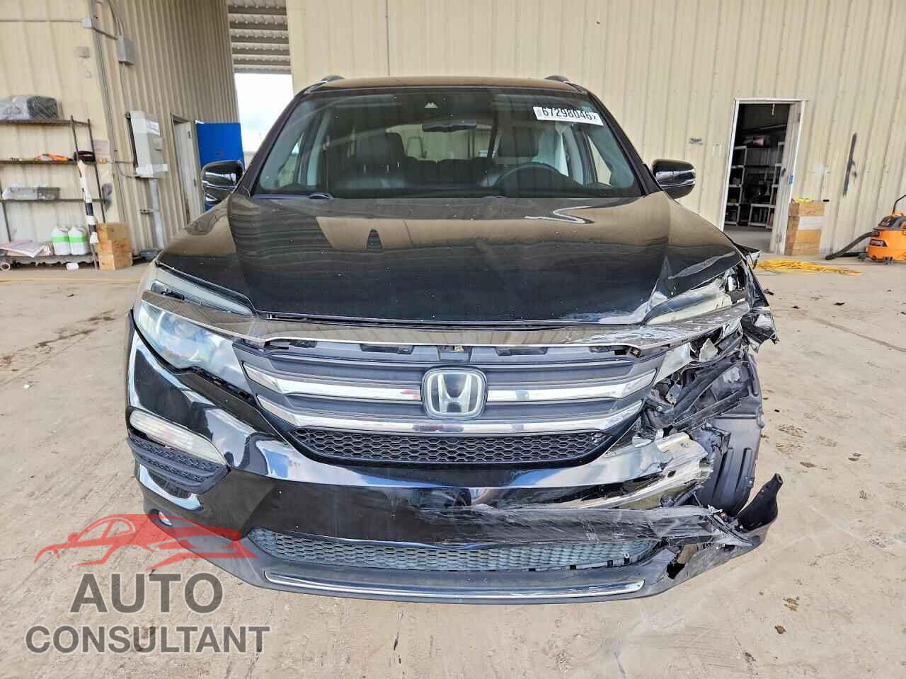 HONDA PILOT 2017 - 5FNYF5H9XHB022991
