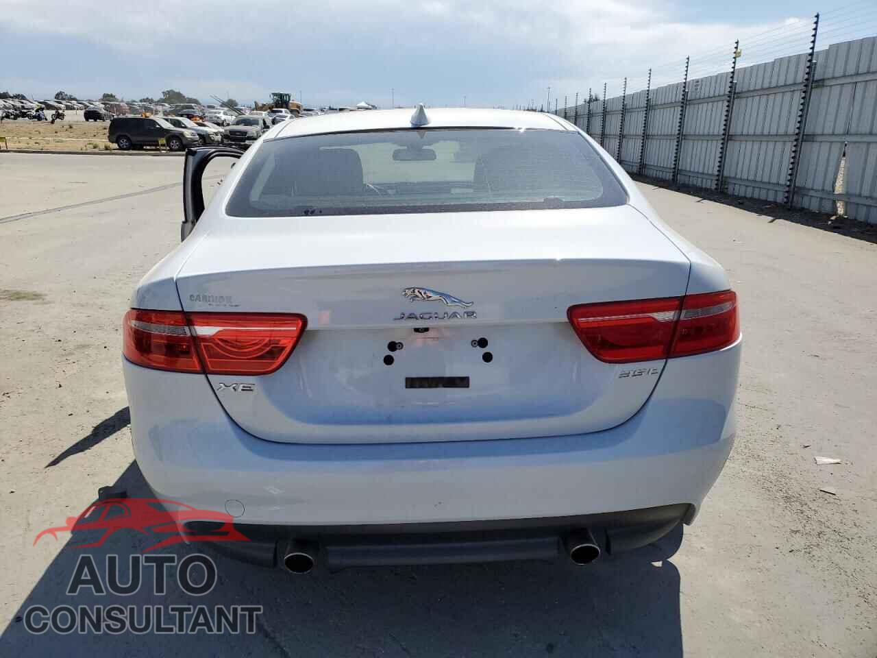 JAGUAR XE 2017 - SAJAD4BV0HA965165