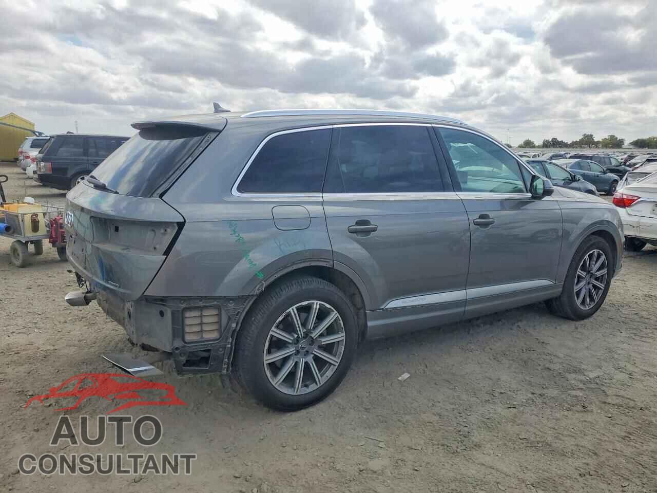 AUDI Q7 2017 - WA1LHAF76HD036824