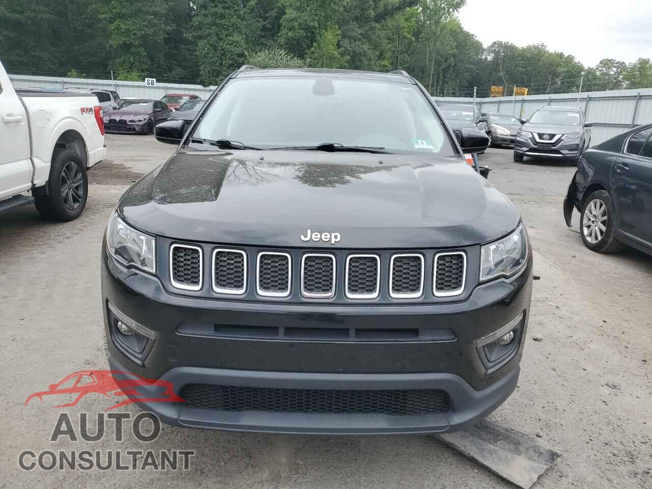 JEEP COMPASS 2018 - 3C4NJDBB0JT112861