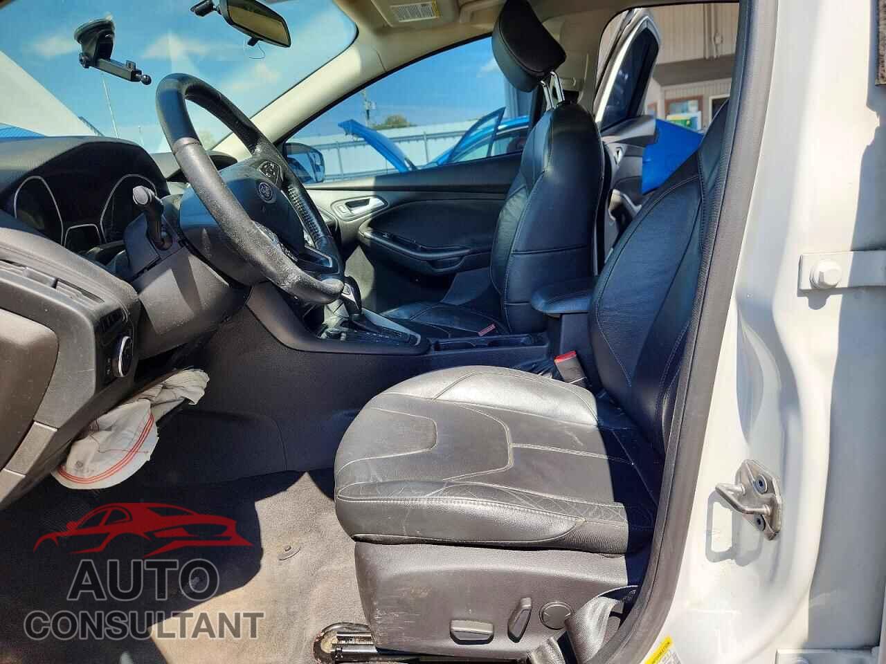 FORD FOCUS 2016 - 1FADP3K24GL369360