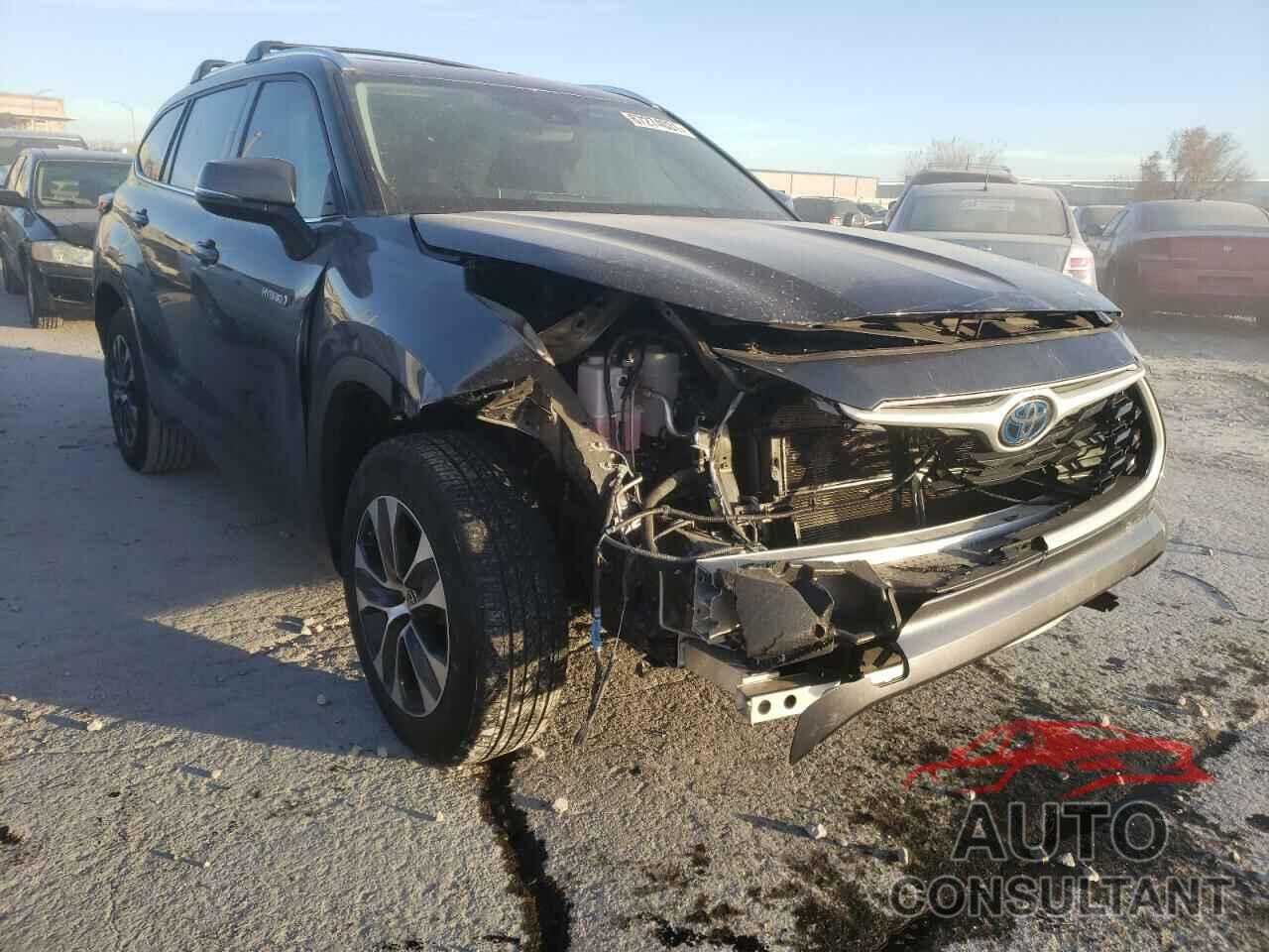 TOYOTA HIGHLANDER 2021 - 5TDHARAHXMS504261
