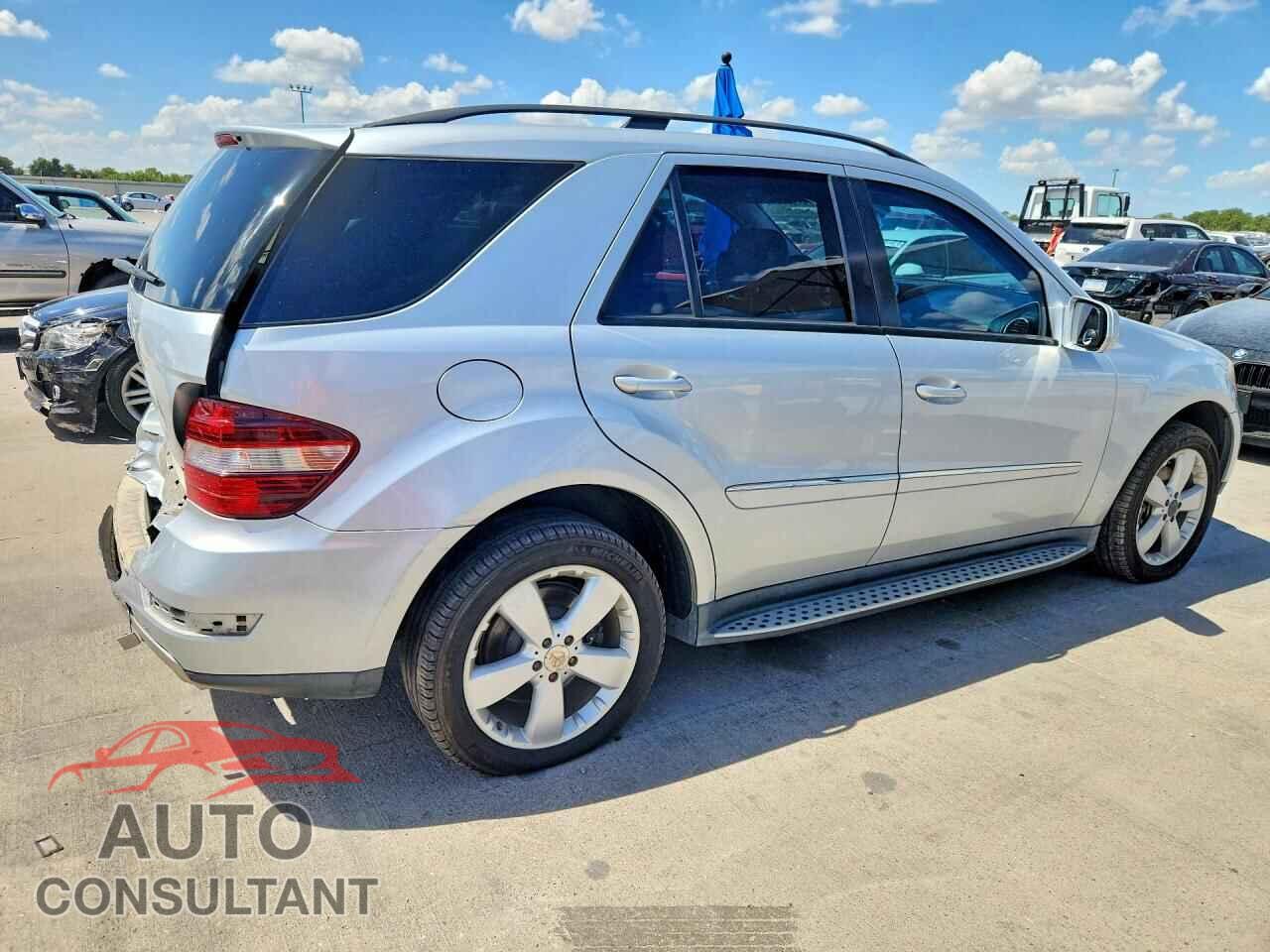 MERCEDES-BENZ M-CLASS 2009 - 4JGBB56E69A521360