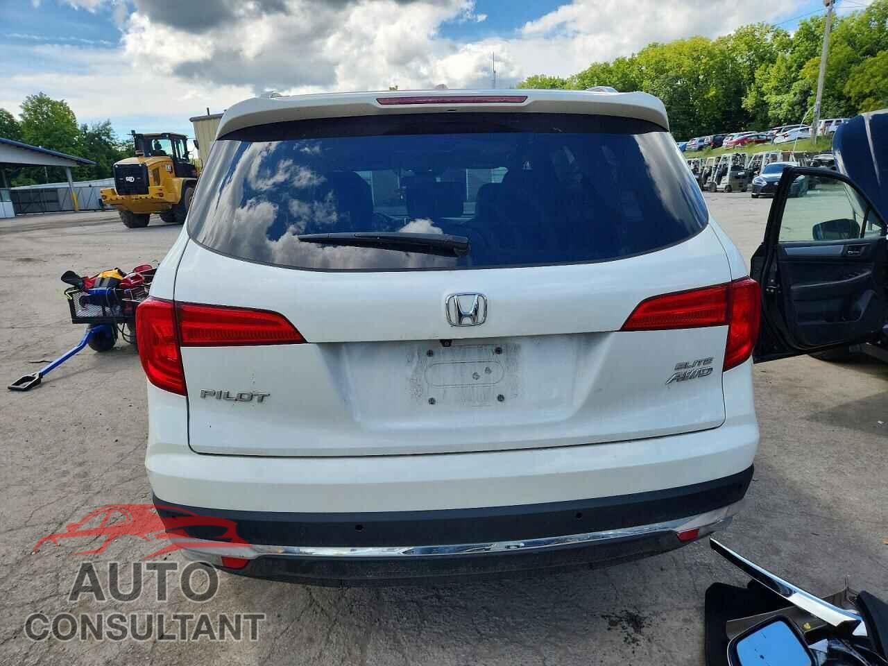 HONDA PILOT 2017 - 5FNYF6H00HB084231