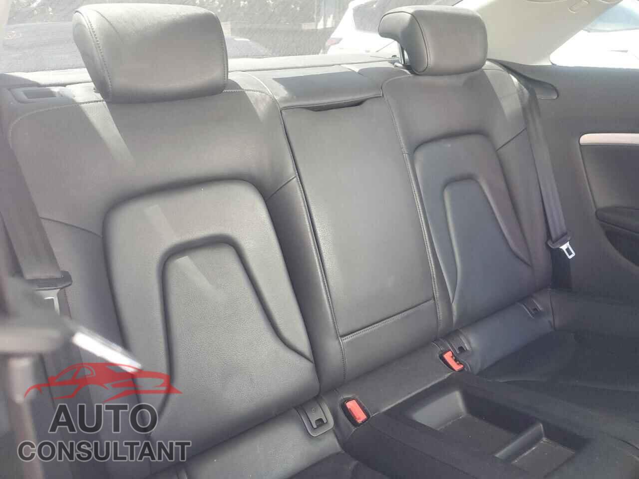 AUDI A5 2011 - WAULFAFR8BA010194