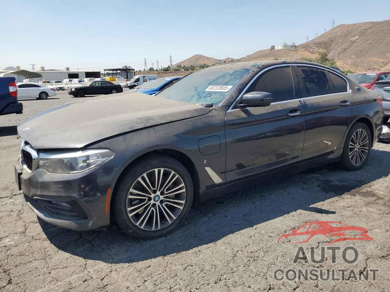 BMW 5 SERIES 2018 - WBAJA9C52JG623171