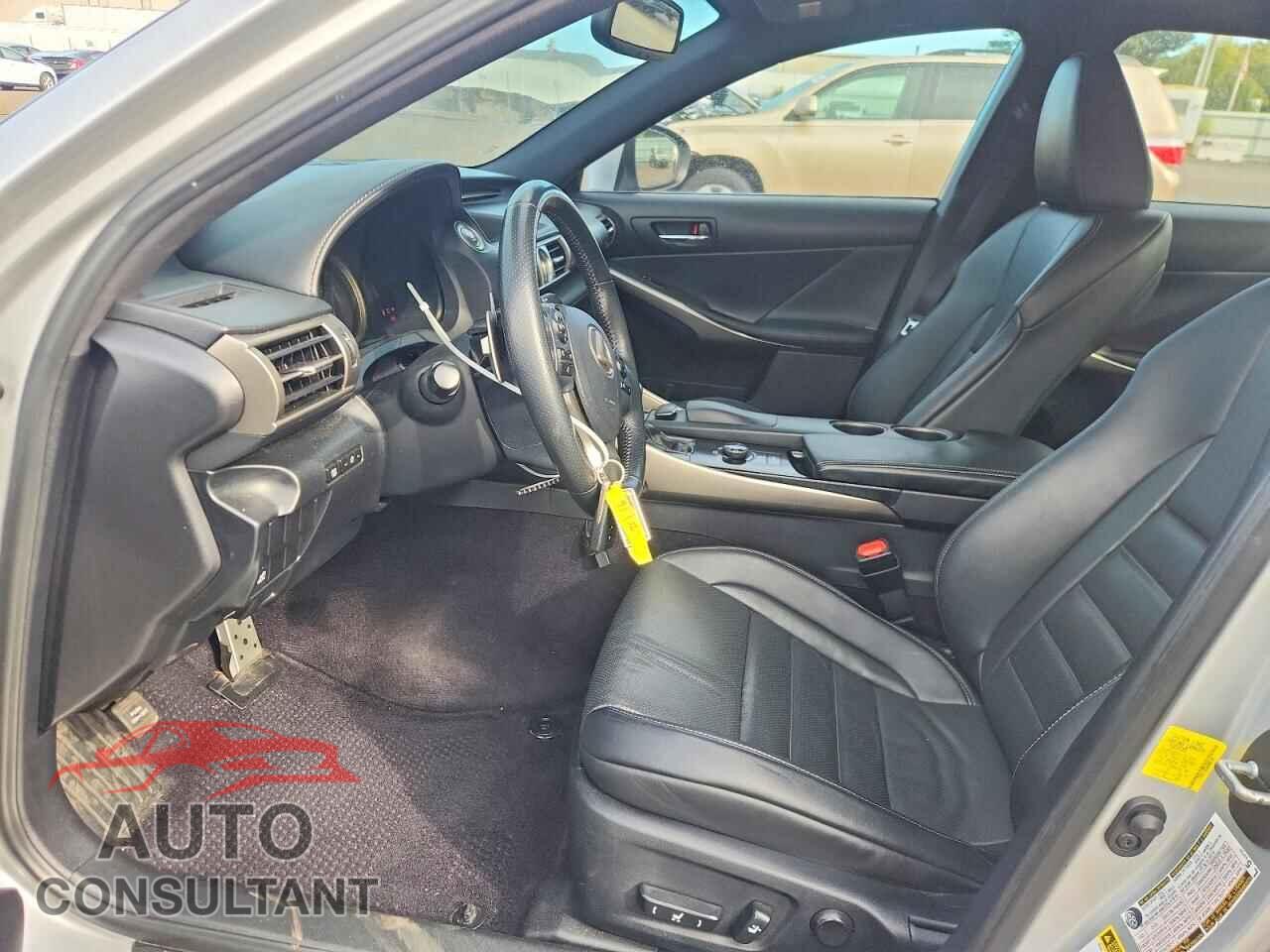 LEXUS IS 2014 - JTHCF1D24E5005143