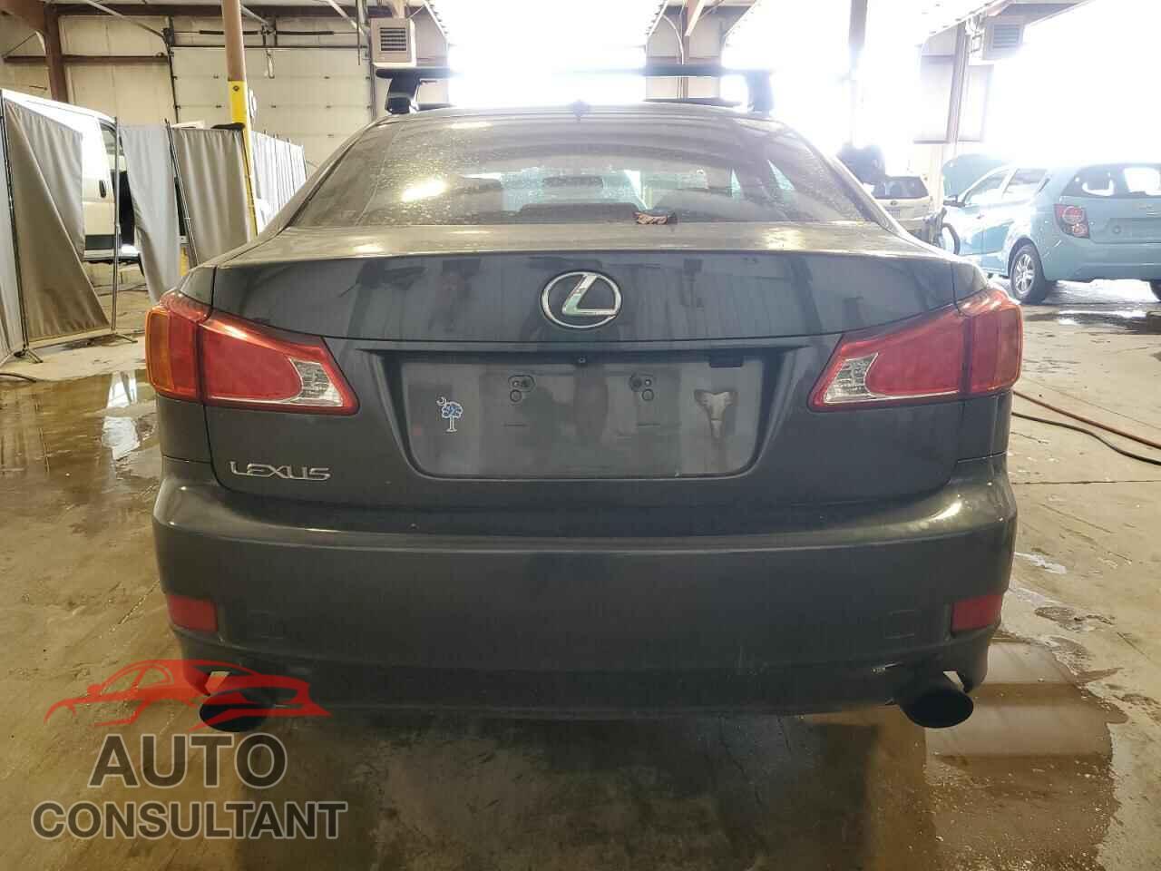 LEXUS IS 2010 - JTHCF5C26A5044223
