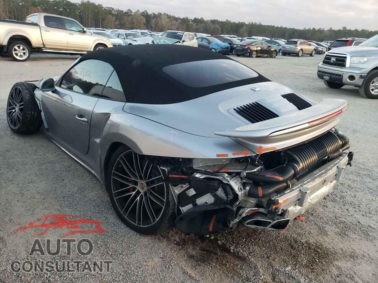 PORSCHE 911 2018 - WP0CD2A95JS162092