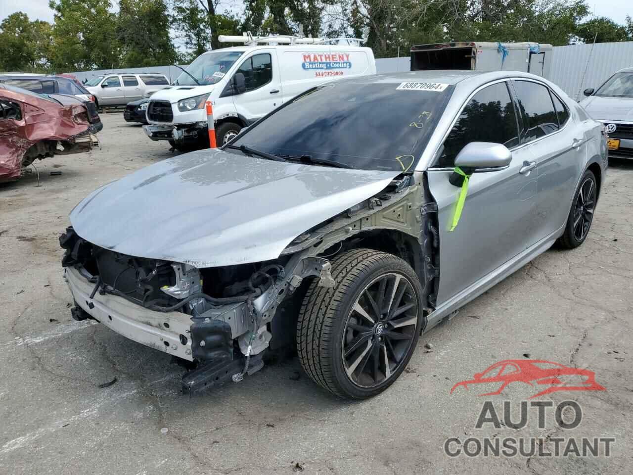 TOYOTA CAMRY 2018 - 4T1B61HK4JU126127