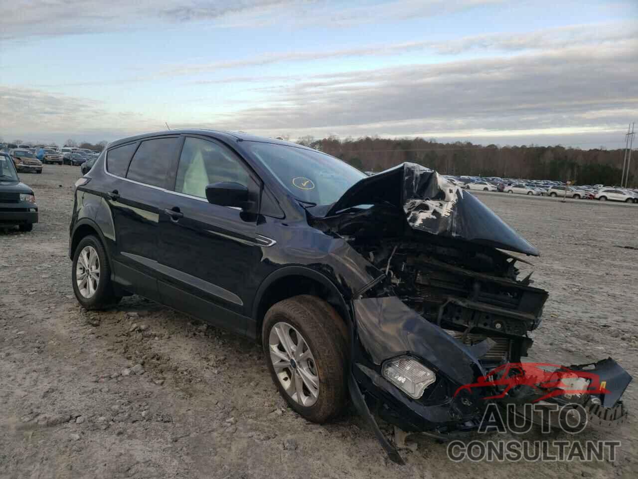 FORD ESCAPE 2017 - 1FMCU0G91HUC88794
