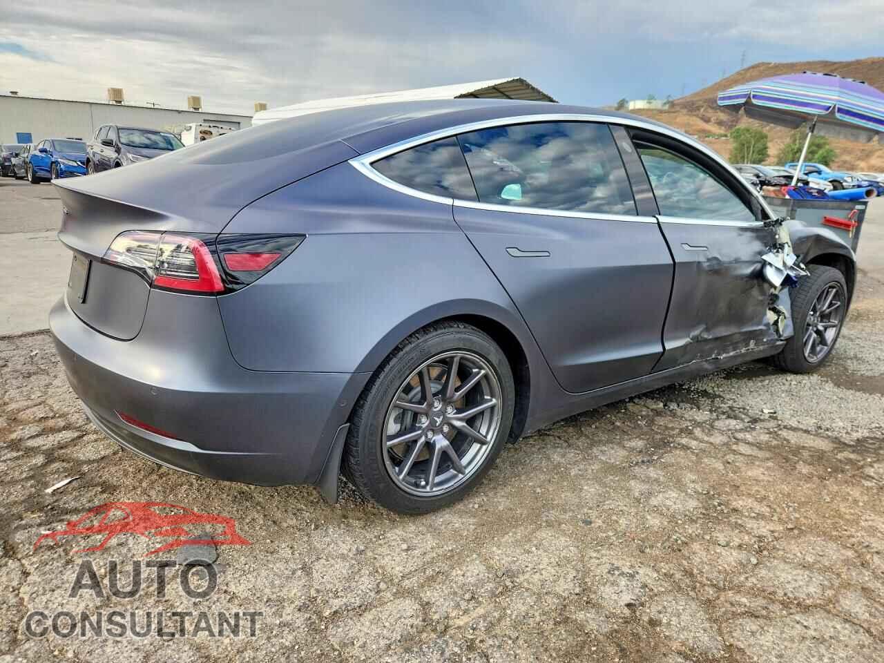 TESLA MODEL 3 2019 - 5YJ3E1EB1KF191799