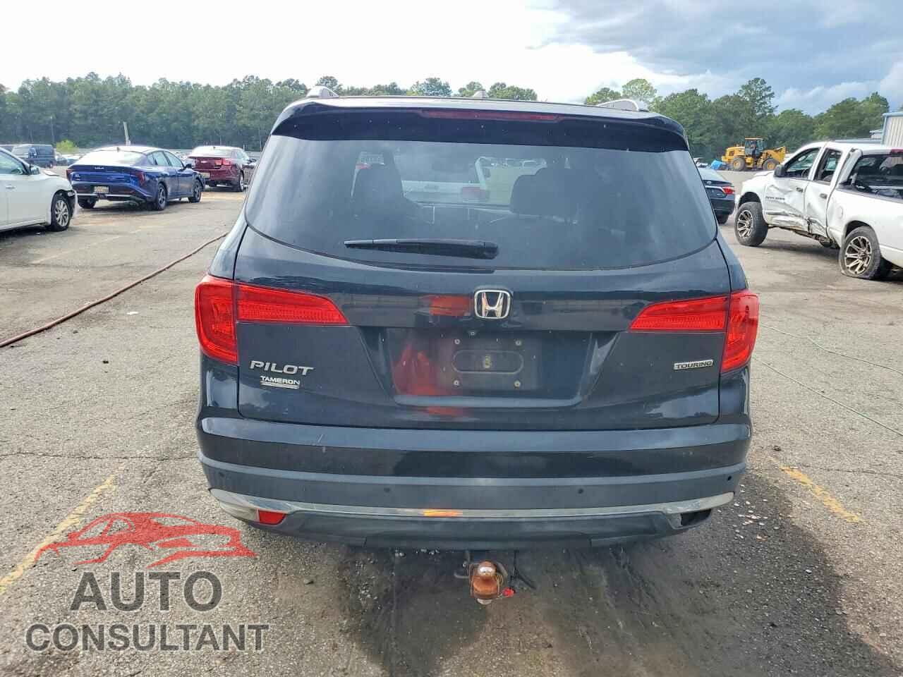 HONDA PILOT 2016 - 5FNYF5H92GB056941