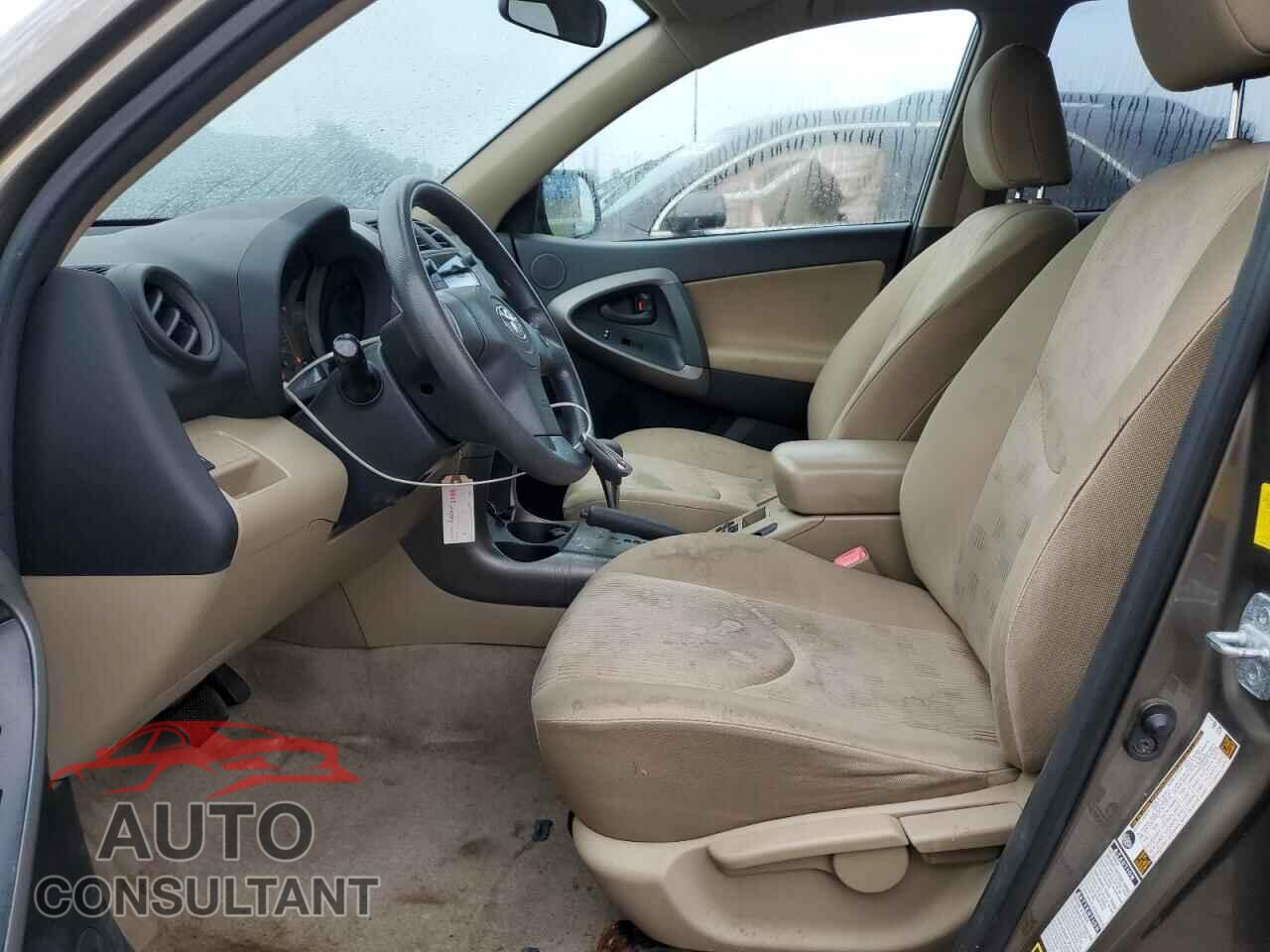 TOYOTA RAV4 2011 - JTMBF4DV2BD042394