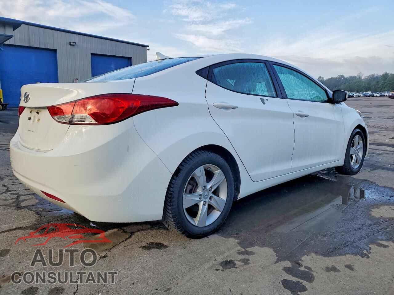 HYUNDAI ELANTRA 2013 - 5NPDH4AE9DH319983
