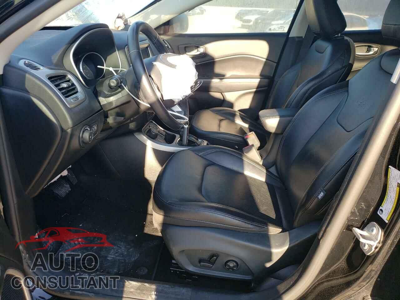 JEEP COMPASS 2019 - 3C4NJDCB8KT668657
