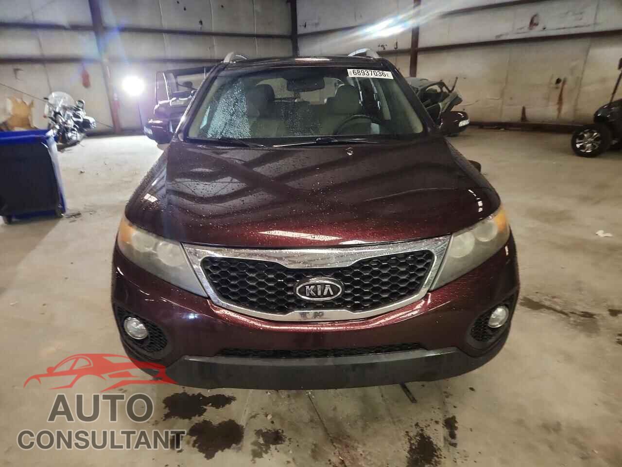 KIA SORENTO 2011 - 5XYKUDA24BG052152