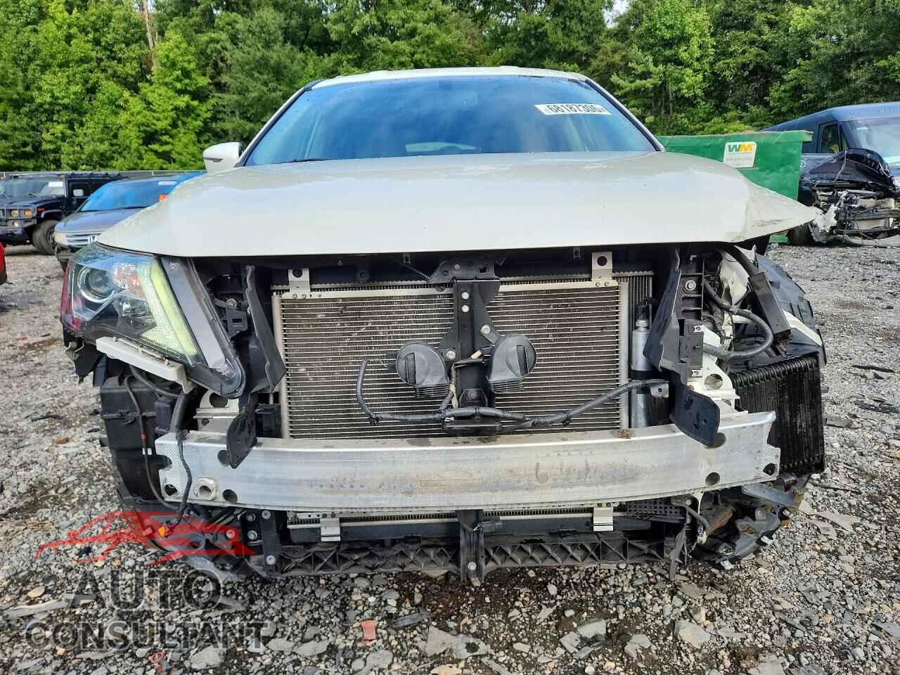 NISSAN PATHFINDER 2017 - 5N1DR2MM5HC620171