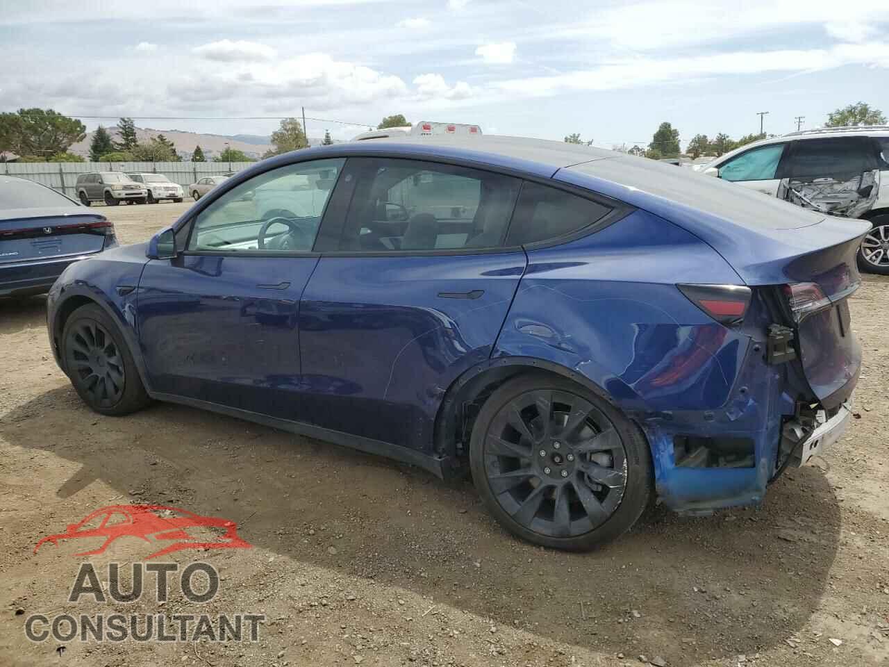 TESLA MODEL Y 2021 - 5YJYGAEE7MF205265