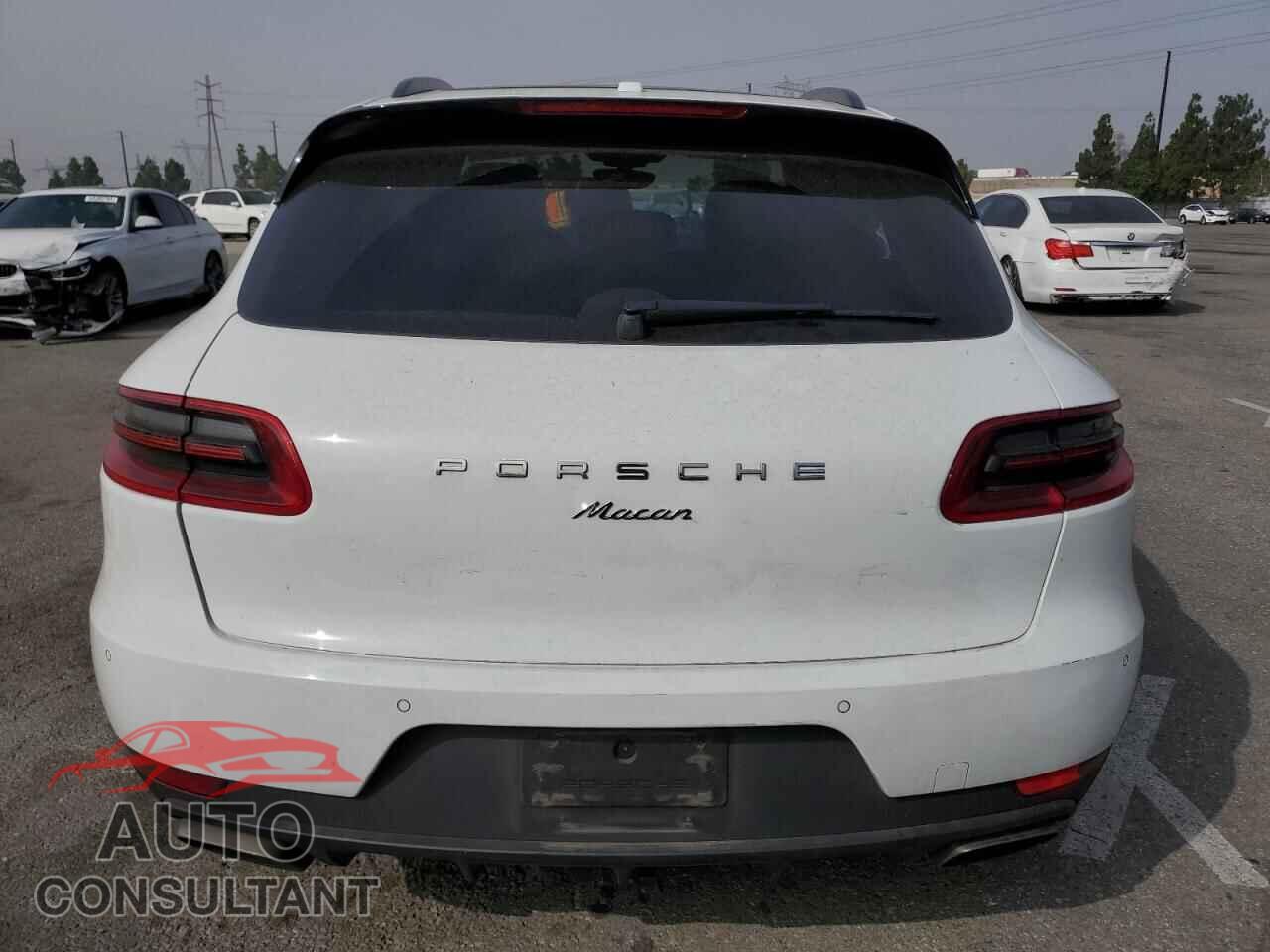 PORSCHE MACAN 2018 - WP1AA2A57JLB05639