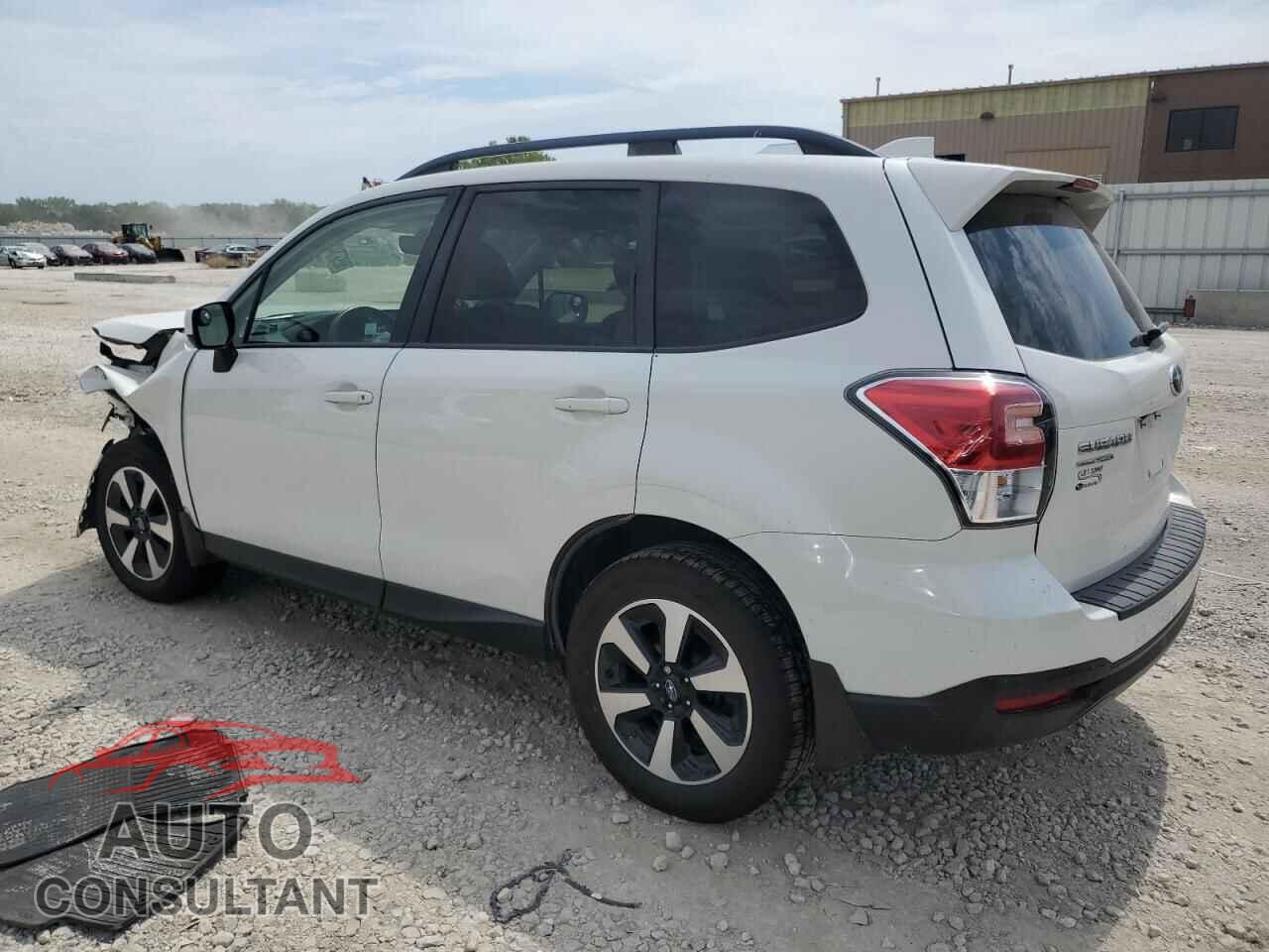 SUBARU FORESTER 2017 - JF2SJAEC7HH467123