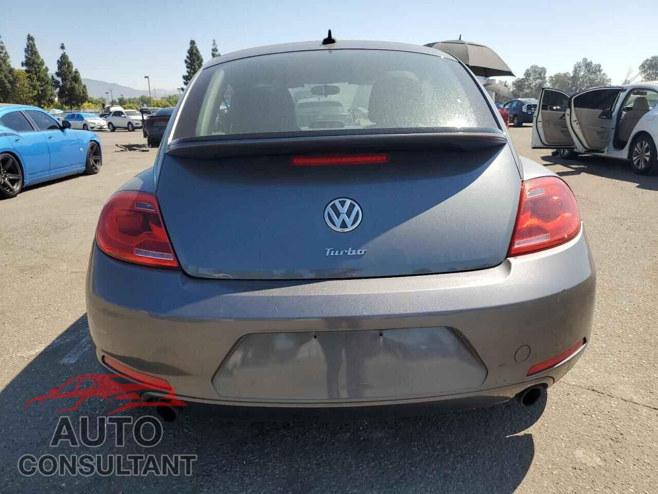 VOLKSWAGEN BEETLE 2012 - 3VWVA7AT4CM640974