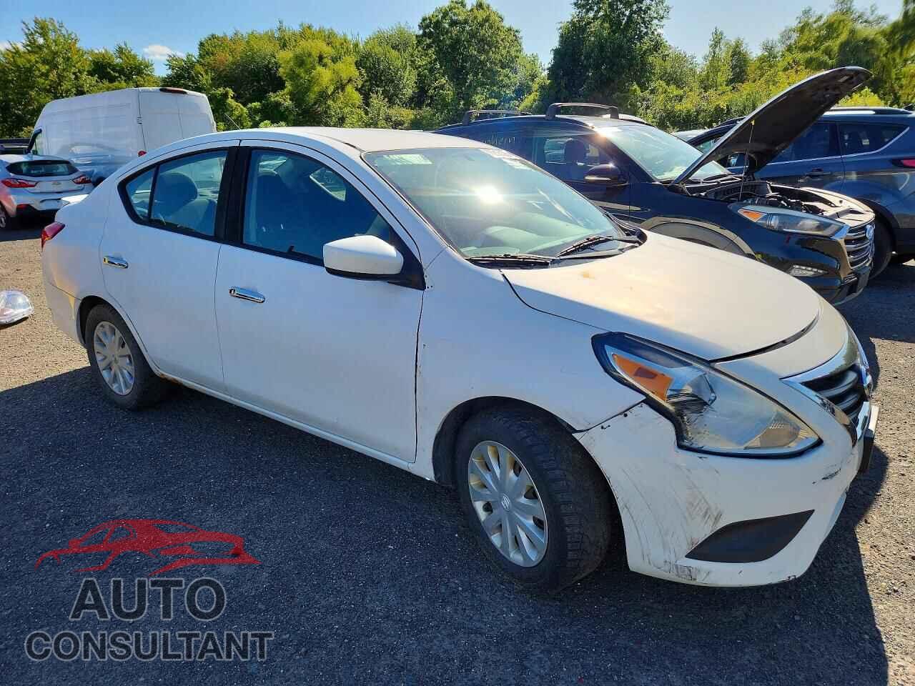 NISSAN VERSA 2017 - 3N1CN7AP7HL847635