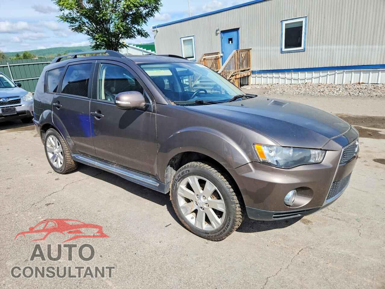 MITSUBISHI OUTLANDER 2013 - JA4JT3AW8DU014270