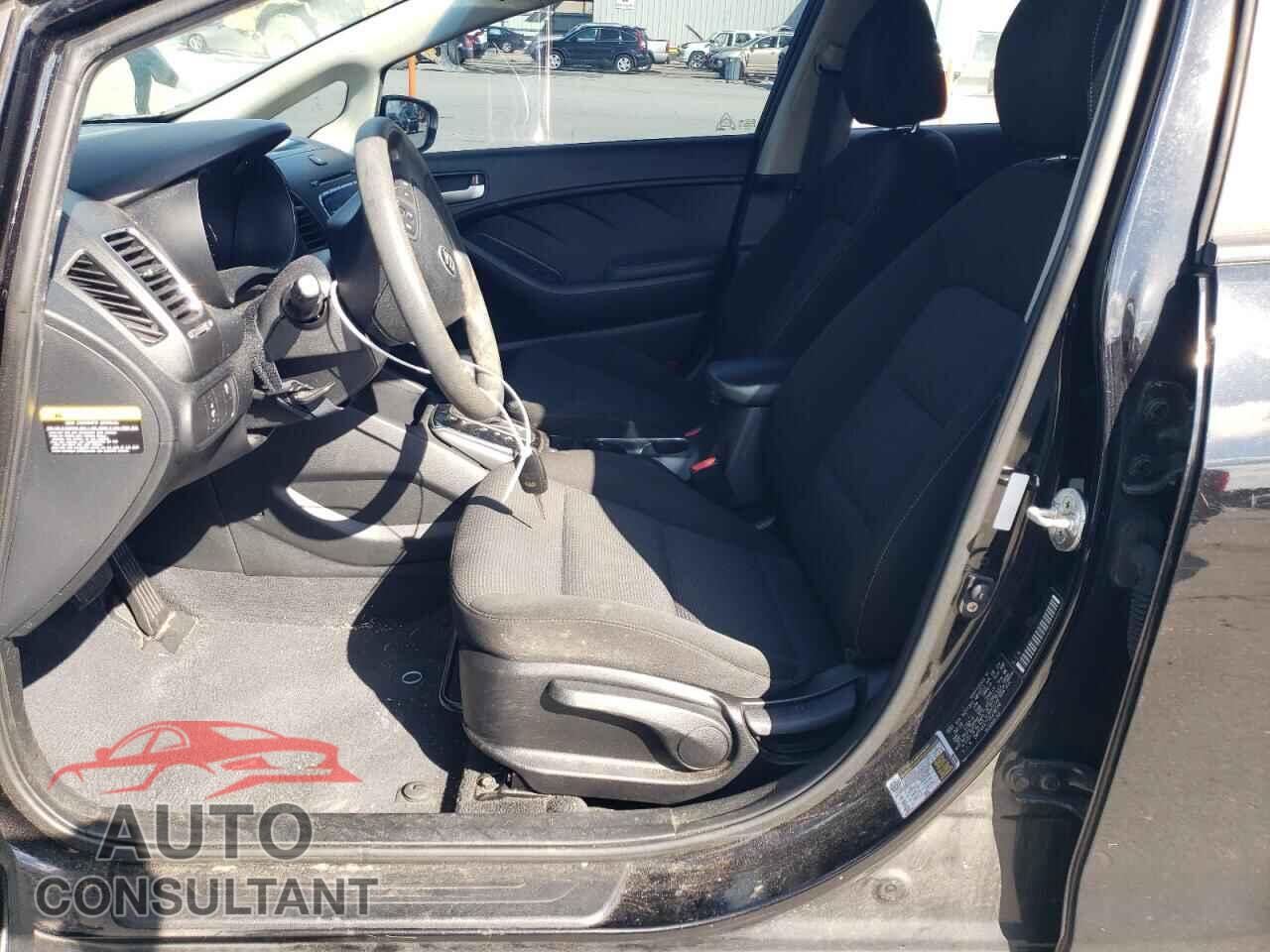 KIA FORTE 2018 - 3KPFK4A77JE238508