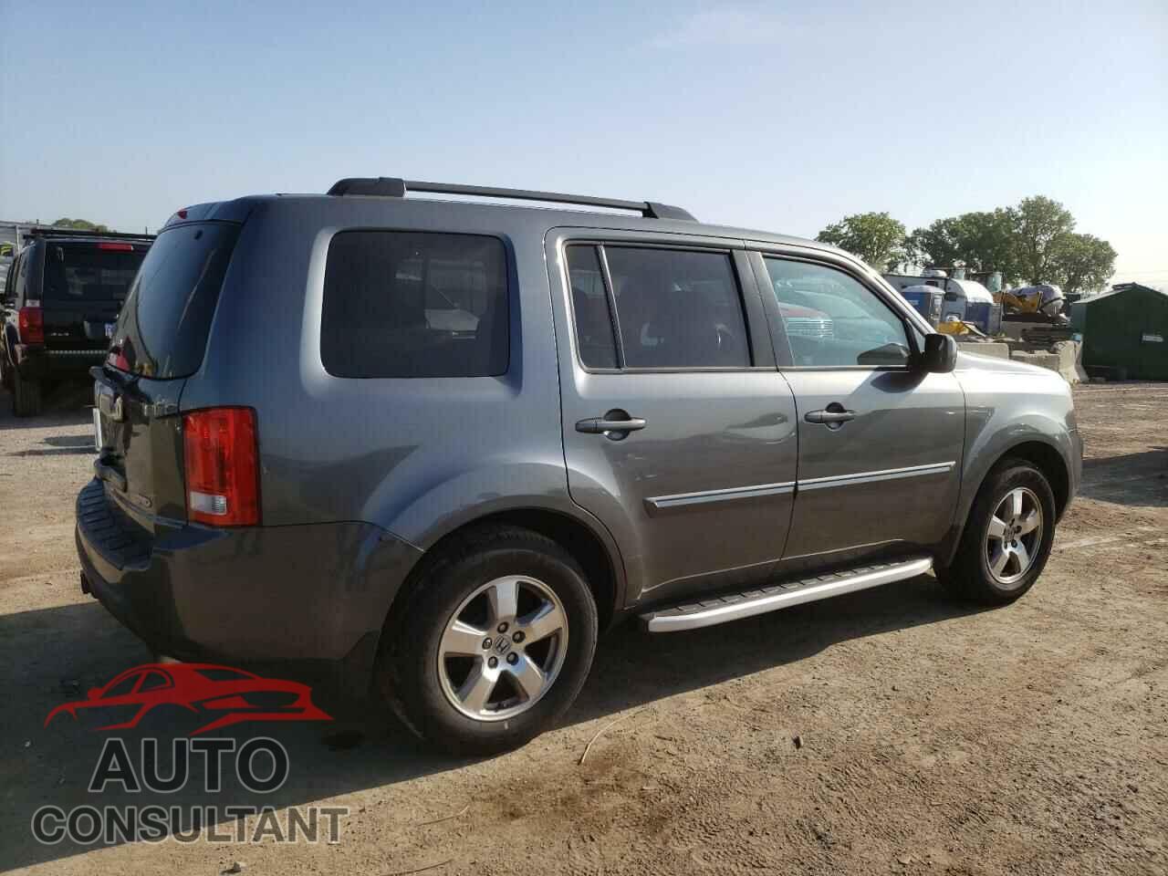 HONDA PILOT 2011 - 5FNYF4H50BB045467