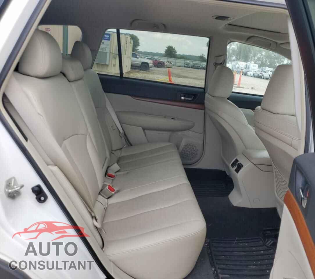 SUBARU OUTBACK 2014 - 4S4BRCLC0E3308728