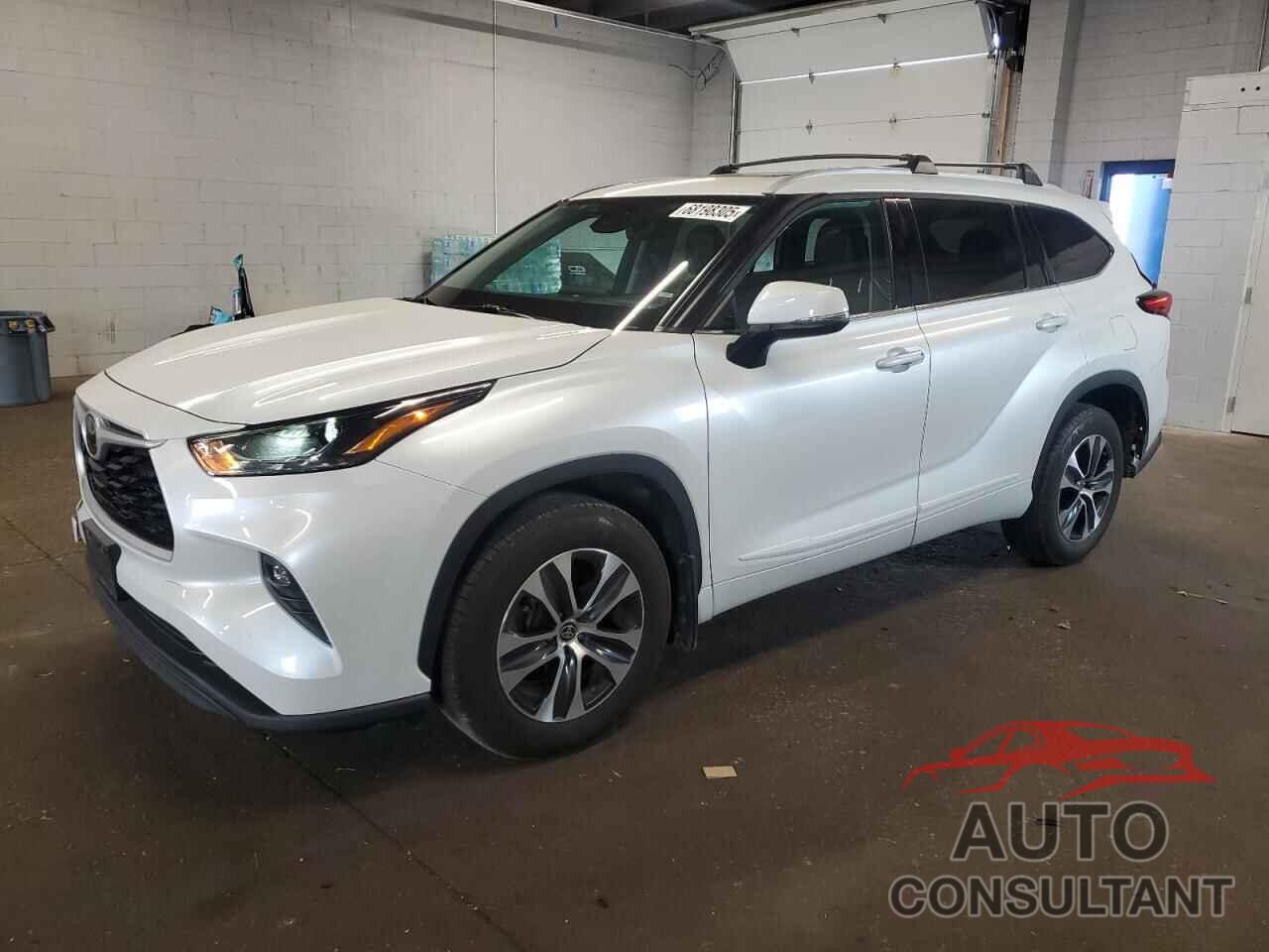TOYOTA HIGHLANDER 2022 - 5TDGZRBH7NS172848