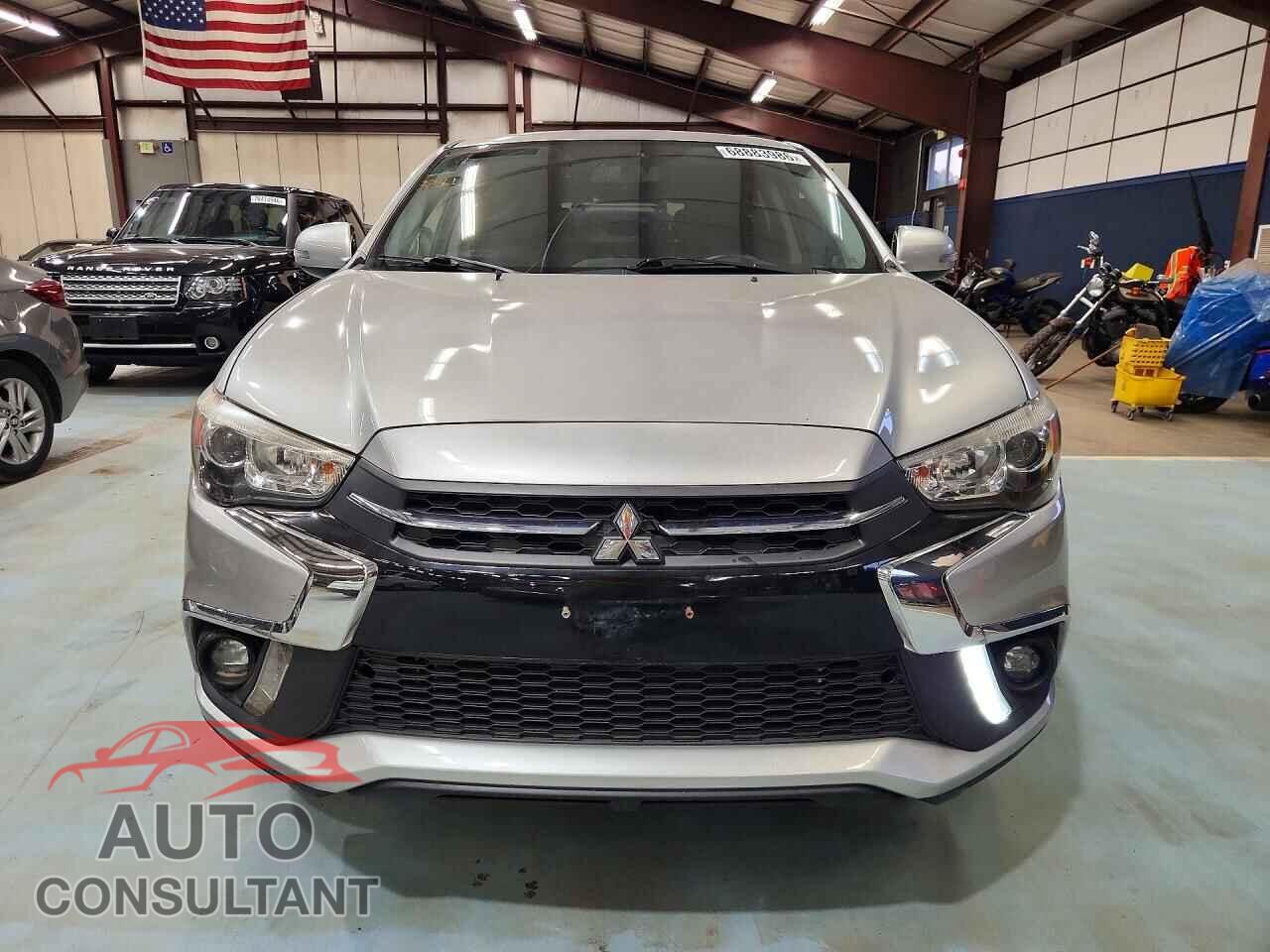 MITSUBISHI OUTLANDER 2018 - JA4AR3AW4JU021663