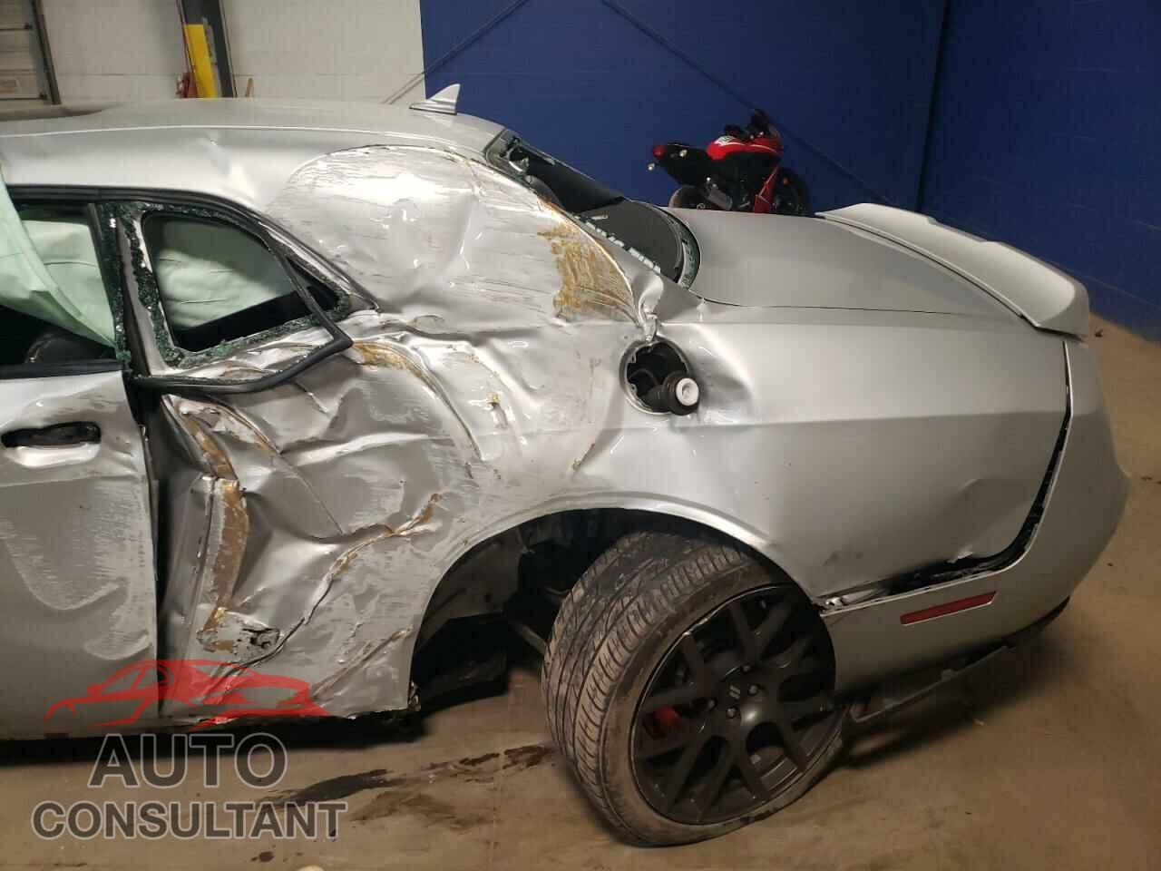 DODGE CHALLENGER 2019 - 2C3CDZBT8KH747748