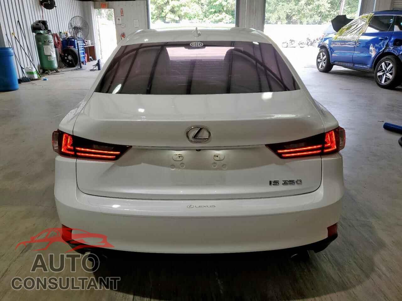LEXUS IS 2015 - JTHBF1D24F5081264