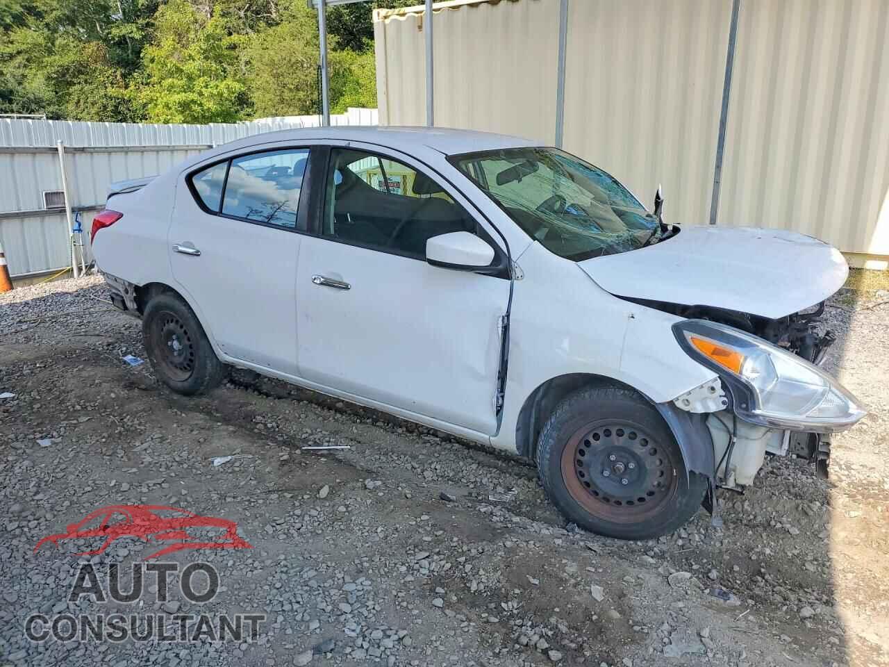NISSAN VERSA 2017 - 3N1CN7AP3HL874640