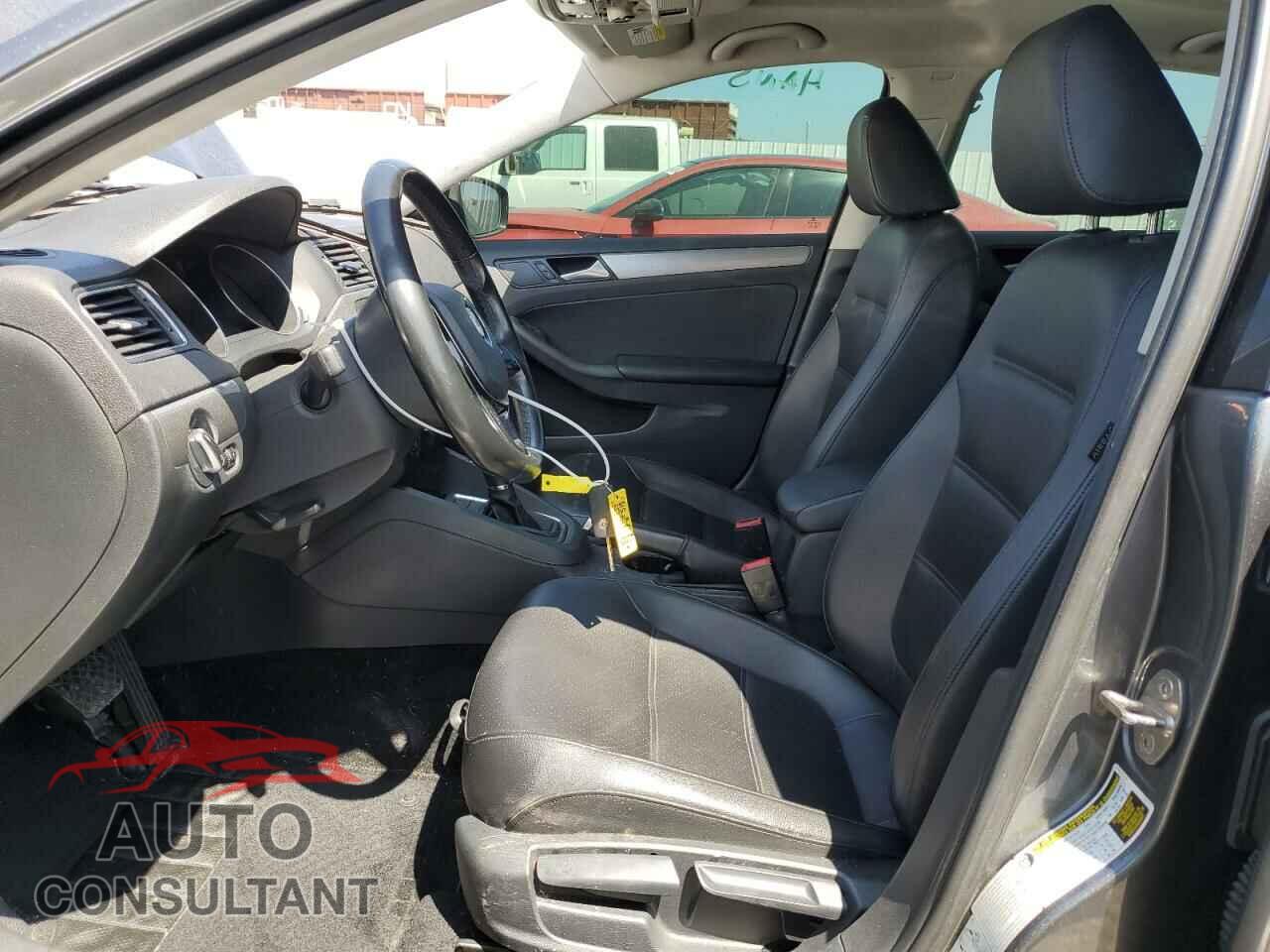 VOLKSWAGEN JETTA 2017 - 3VWDB7AJ9HM313761