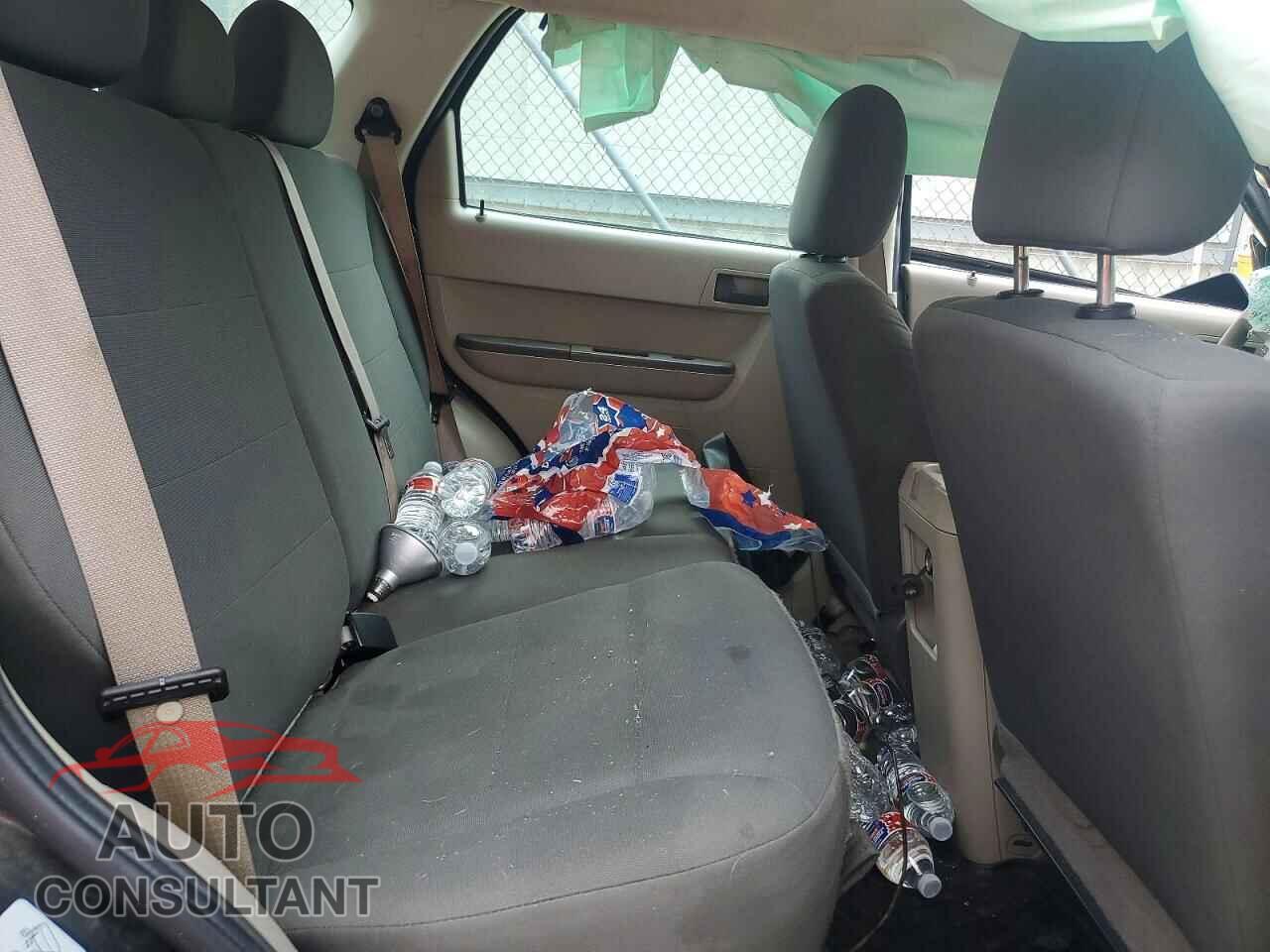 FORD ESCAPE 2011 - 1FMCU0C76BKC61582