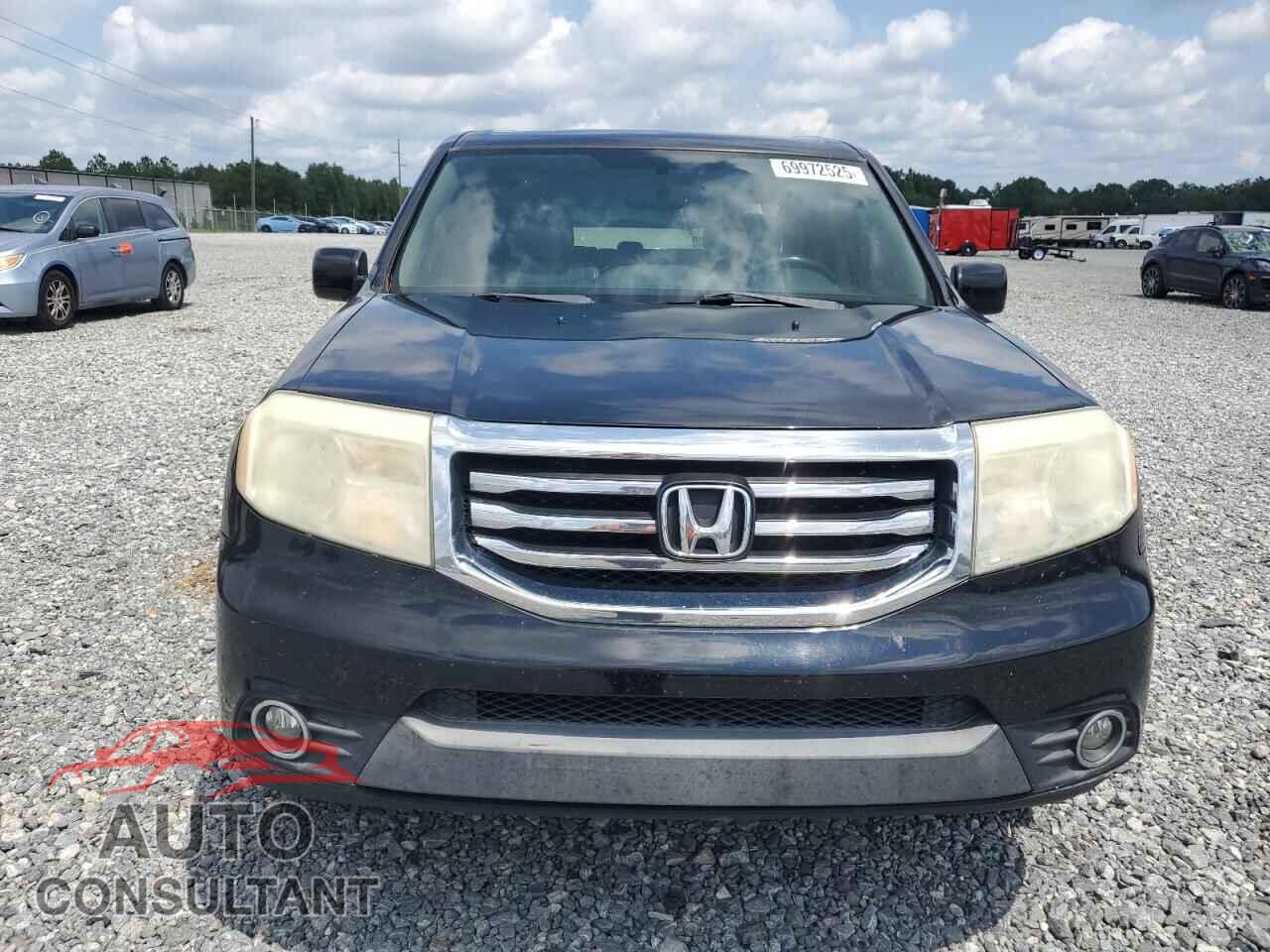 HONDA PILOT 2015 - 5FNYF3H68FB016193