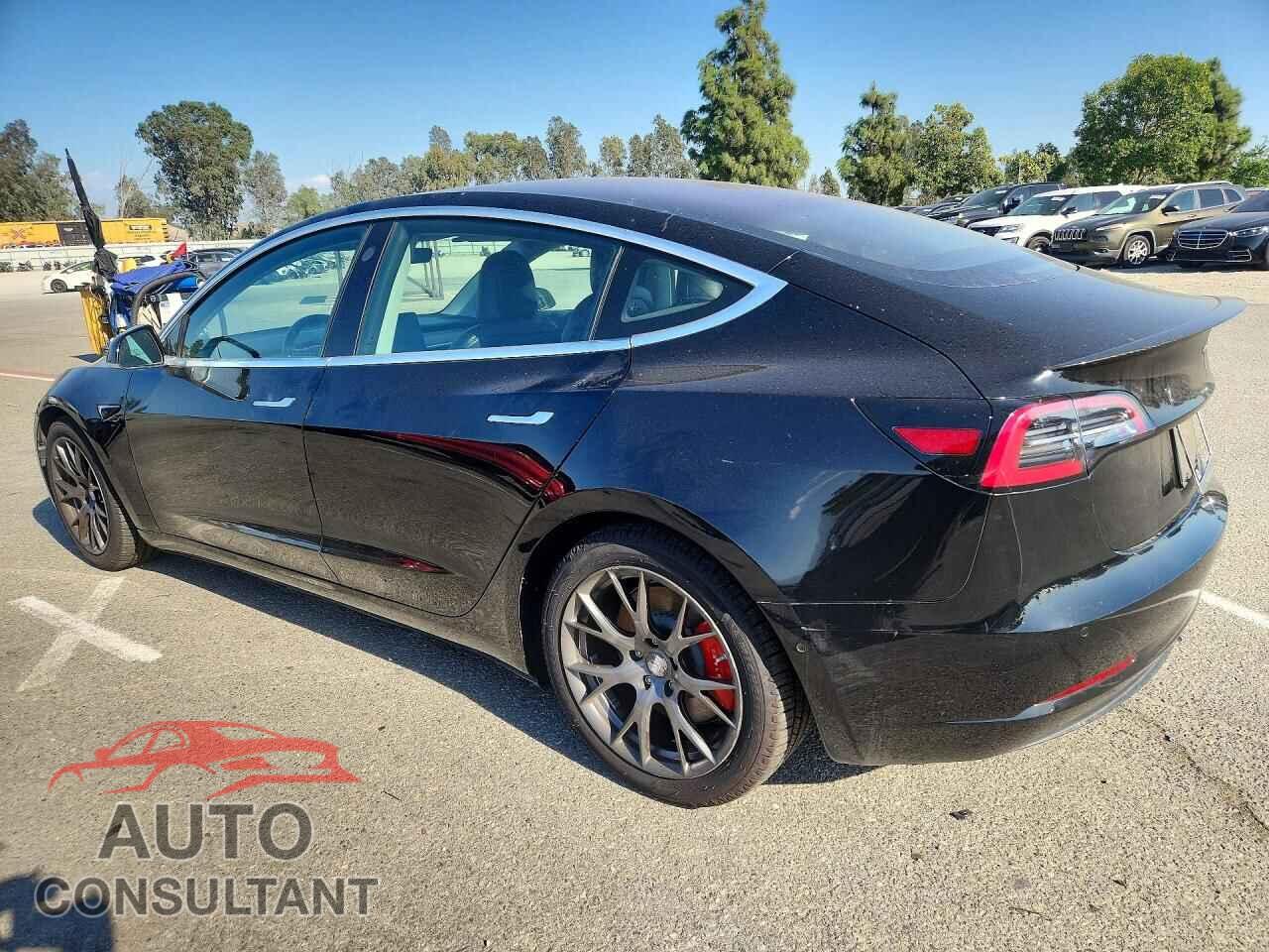 TESLA MODEL 3 2018 - 5YJ3E1EB7JF083833