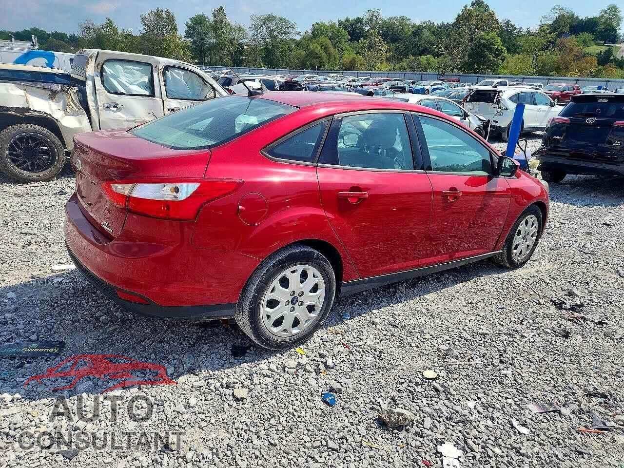 FORD FOCUS 2012 - 1FAHP3F26CL417527